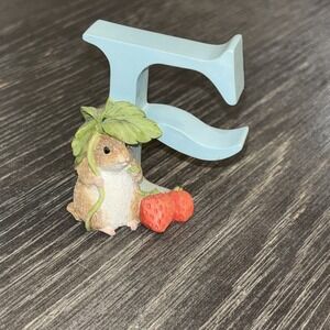 Peter Rabbit Alphabet Figurine Enesco 2005 Letter F Timmy‎ Willie A4998